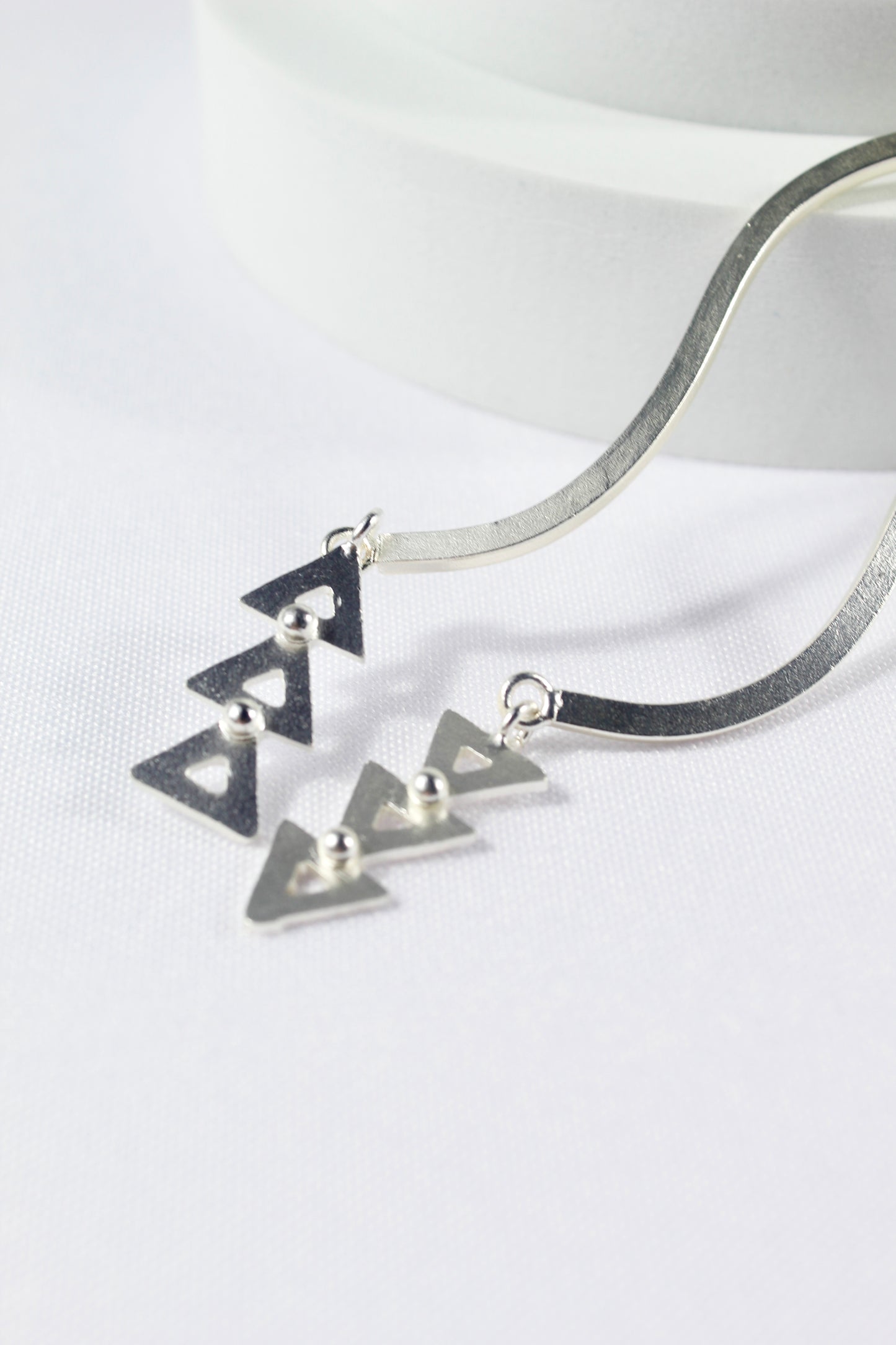 ARETES TRIADA SILVER