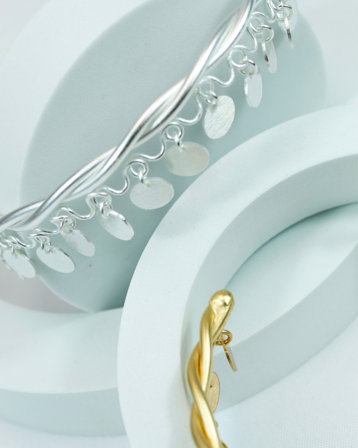 CHOCKER MONEDA SILVER