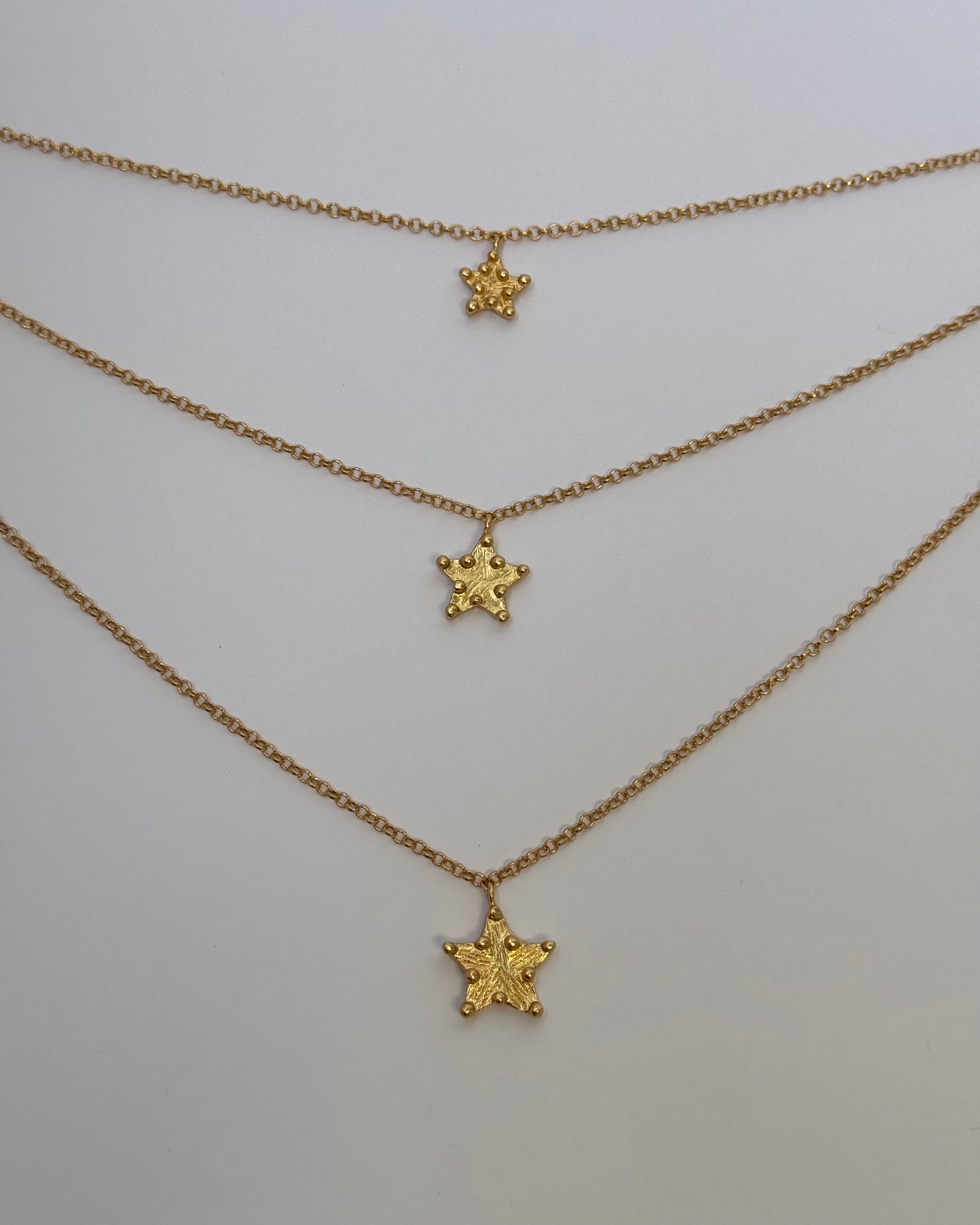 GARGANTILLA ESTRELLAS GOLD