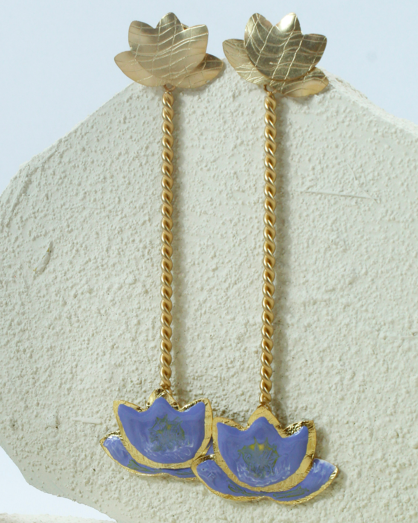 ARETES FLOR LILA GOLD